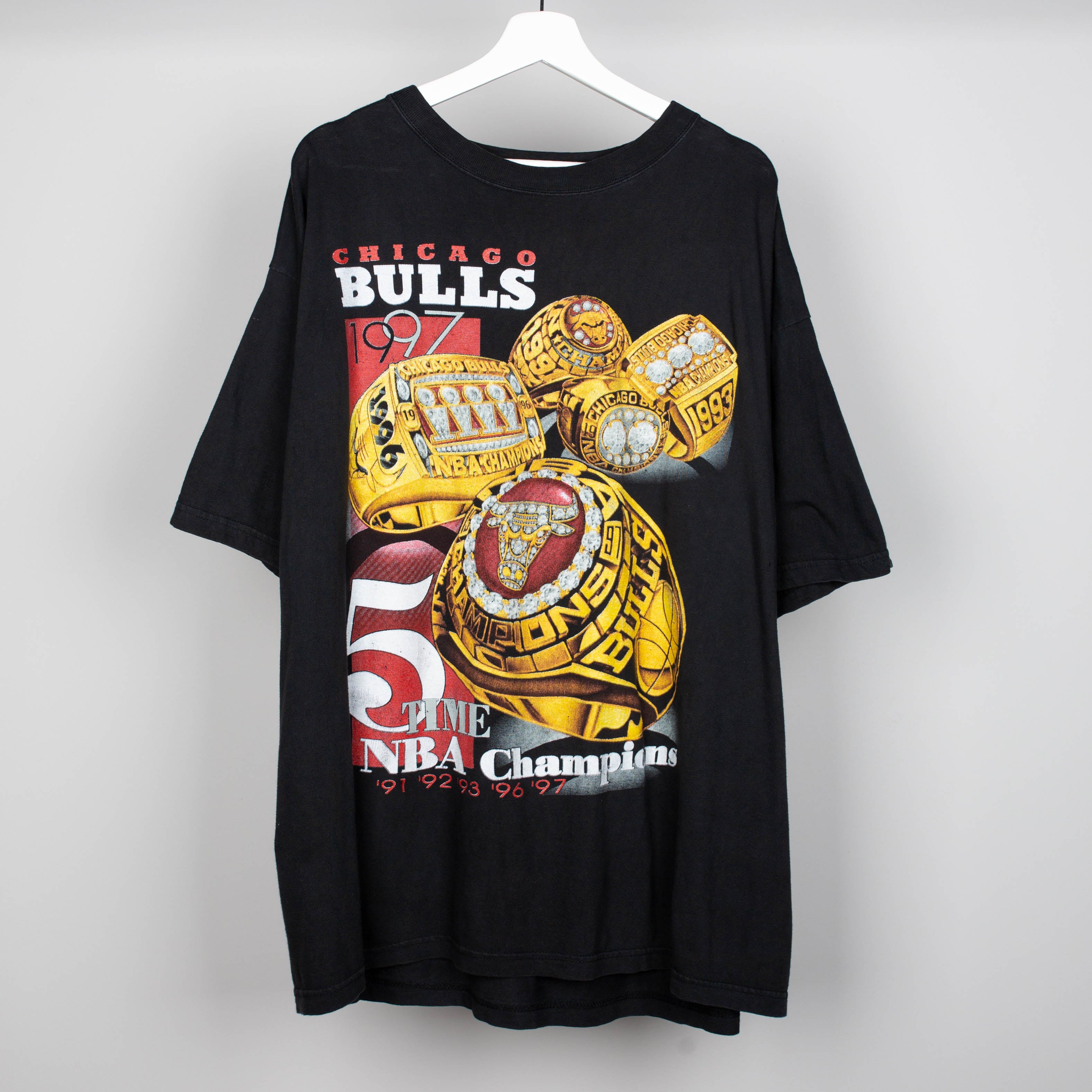 Pro Standard Bulls Champ Ring T-Shirt