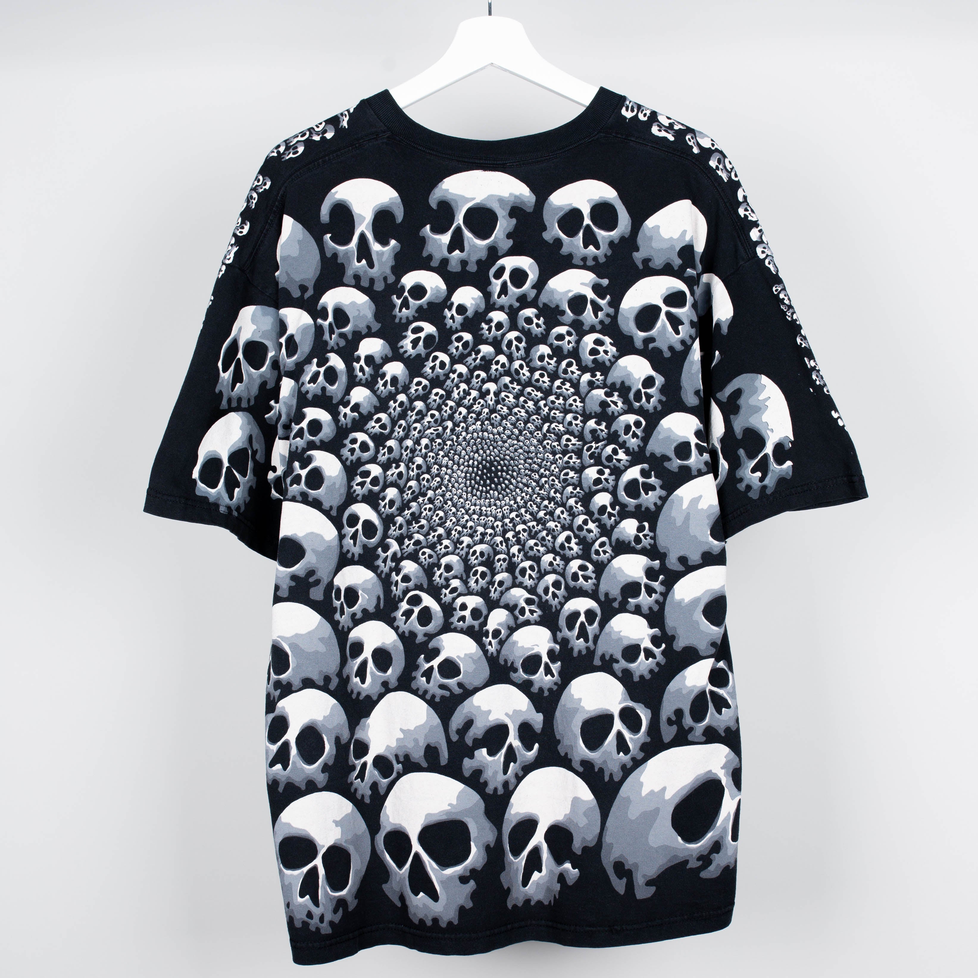 1992 Liquid Blue Skull Pale T-Shirt Size XL