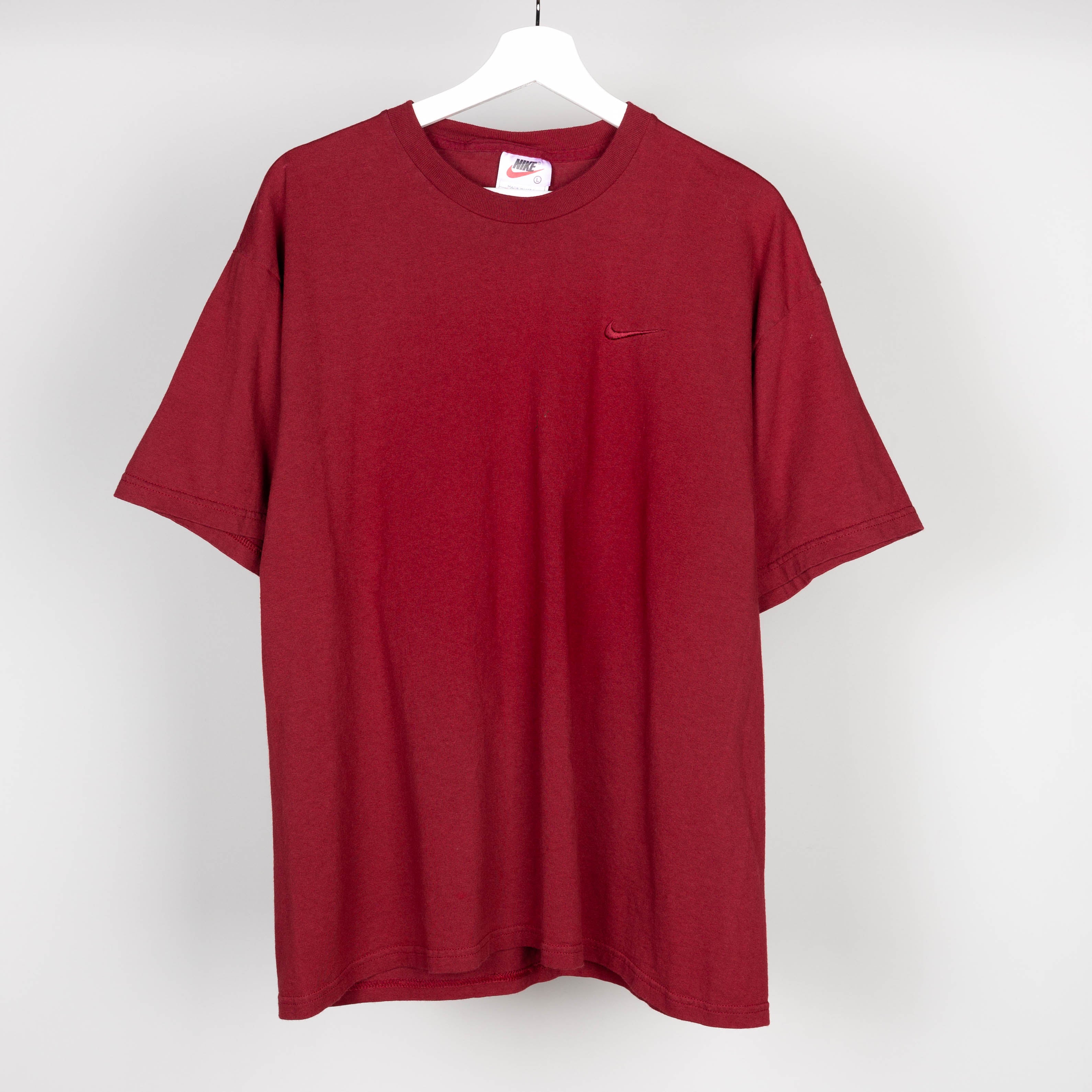 90's Maroon Nike T-Shirt Size L